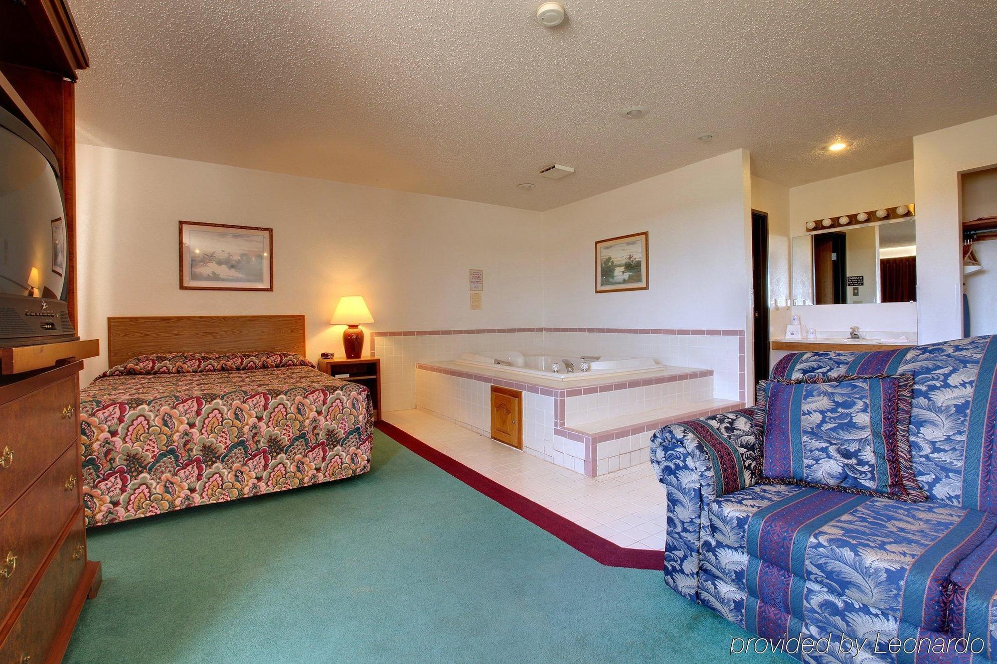 Americas Best Value Inn & Suites Cassville Roaring River Zimmer foto